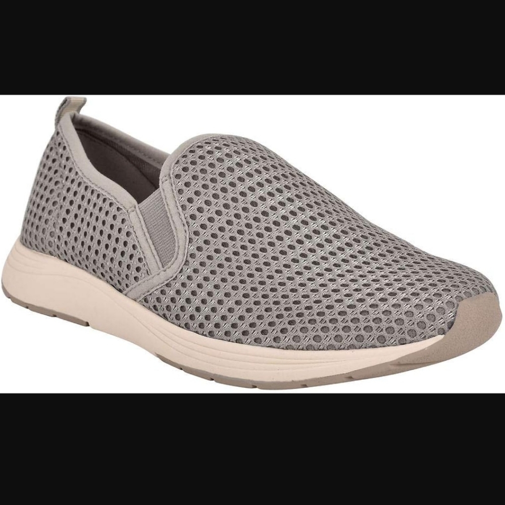 Easy spirit gray slip on tennis shoes size 11